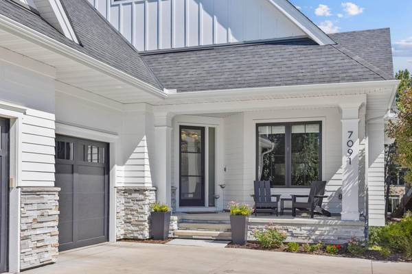 7091 Highland CT, Eden Prairie, MN 55346