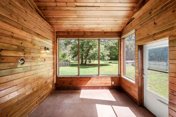 2488 Sunny Acres LN, Saint Croix Falls, WI 54024