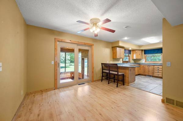 2488 Sunny Acres LN, Saint Croix Falls, WI 54024