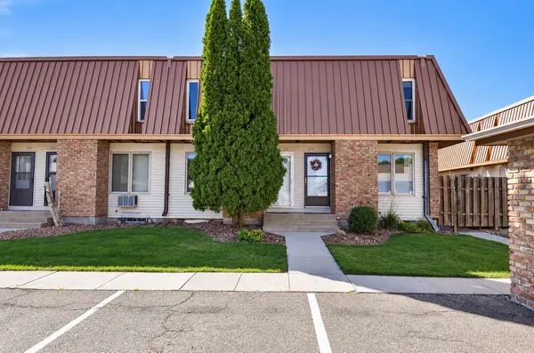 321 12 1/2 AVE E, West Fargo, ND 58078