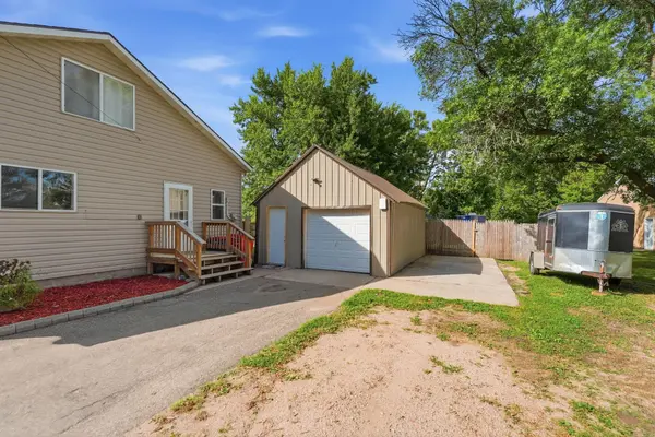150 W Church AVE, Nelson, MN 56355
