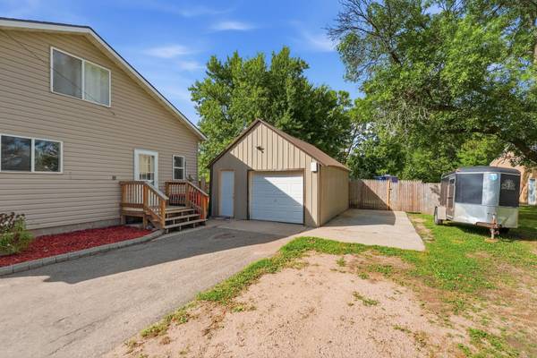 150 W Church AVE, Nelson, MN 56355