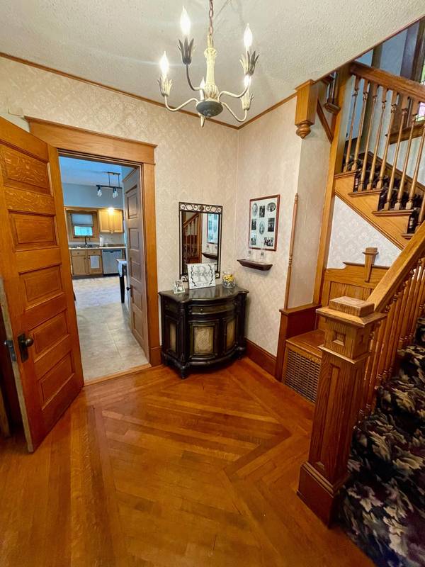 423 4th ST NE, Barnesville, MN 56514
