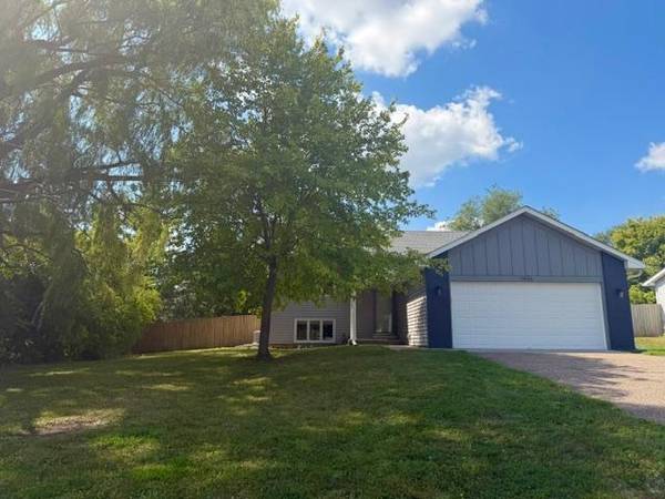 7936 Grinnell WAY, Lakeville, MN 55044