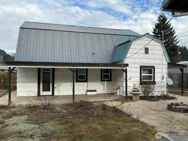 168 E Wood AVE, Morton, WA 98356