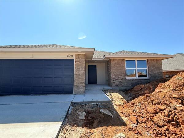 21236 SE 31st ST, Harrah, OK 73045