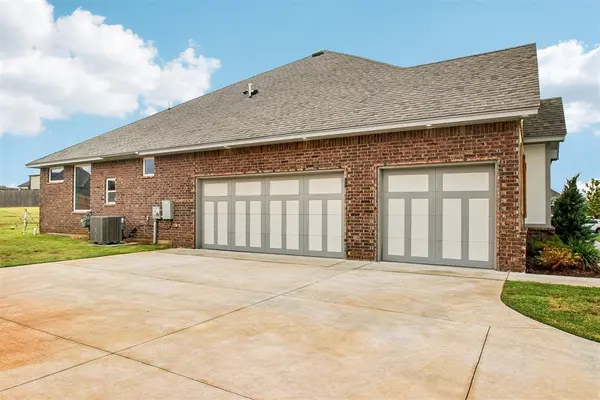 10140 NW 100th ST, Yukon, OK 73099