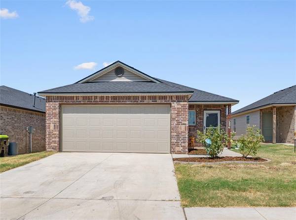 1225 Corner Brook DR, Purcell, OK 73080