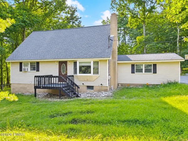 421 Raymondskill RD, Milford, PA 18337