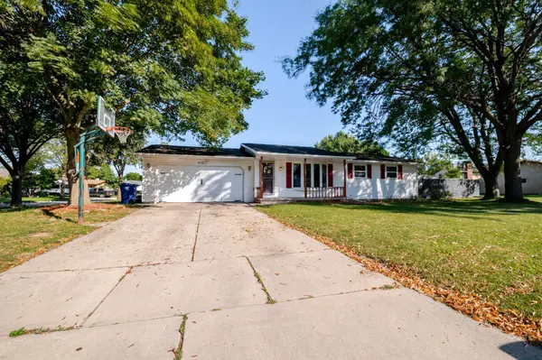 2525 HEATHER RD, Green Bay, WI 54311