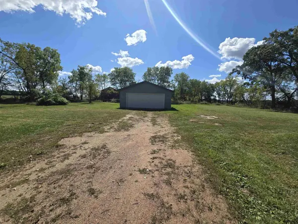 5791 MILL RD, Bancroft, WI 54921