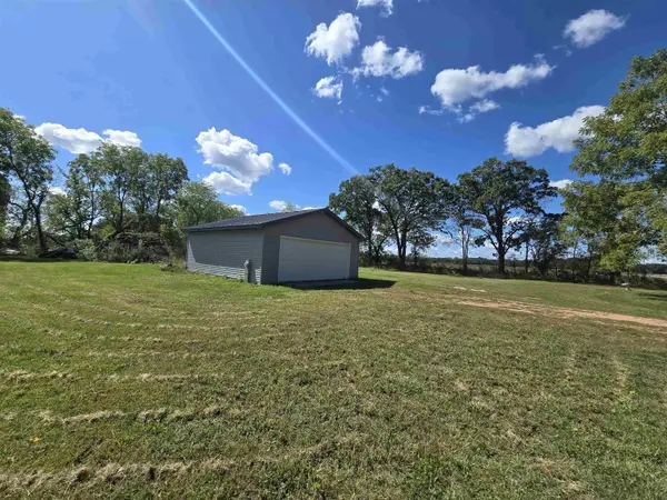 5791 MILL RD, Bancroft, WI 54921
