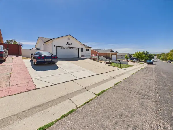 8250 Explorador Calle, Denver, CO 80229