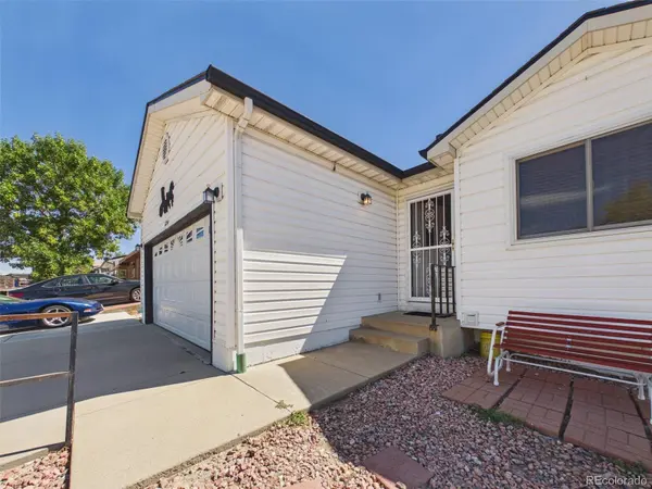 8250 Explorador Calle, Denver, CO 80229