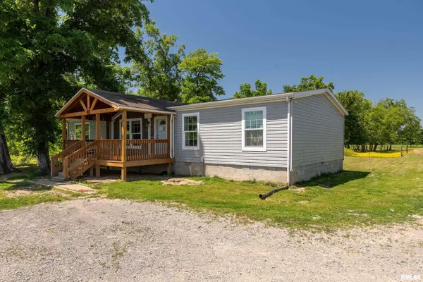 18057 Dwina RD, Thompsonville, IL 62890