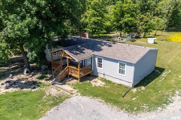 18057 Dwina RD, Thompsonville, IL 62890