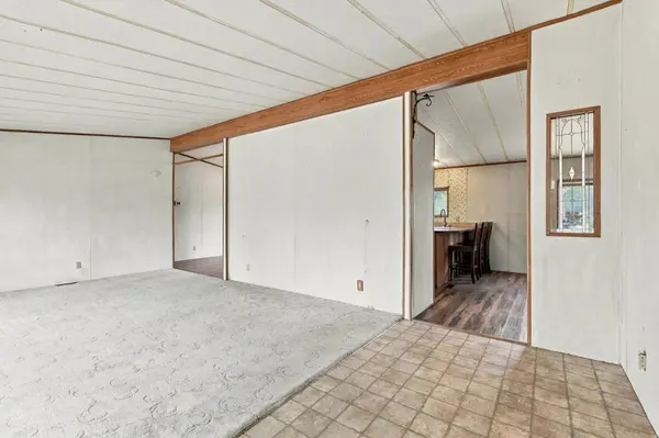 3412 E 2nd Ct, Mead, WA 99021