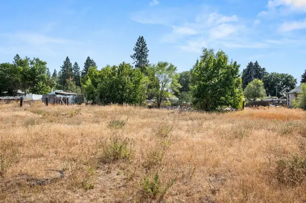 3902 E Lincoln Rd, Spokane, WA 99217