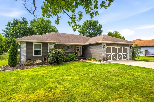 720 Lone Hickory RD, Ozark, MO 65721