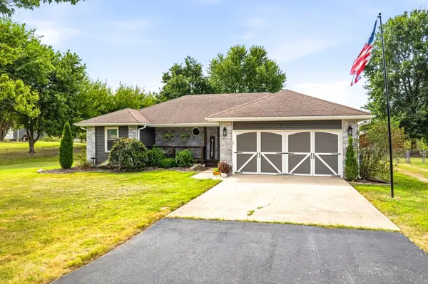 720 Lone Hickory RD, Ozark, MO 65721