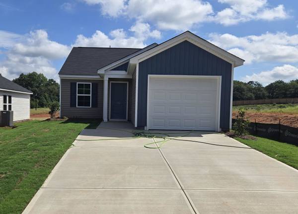 182 Cloverfield LN, Spartanburg, SC 29303