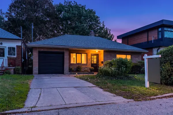 30 Rambert CRES, Toronto W01, ON M6S 1E6