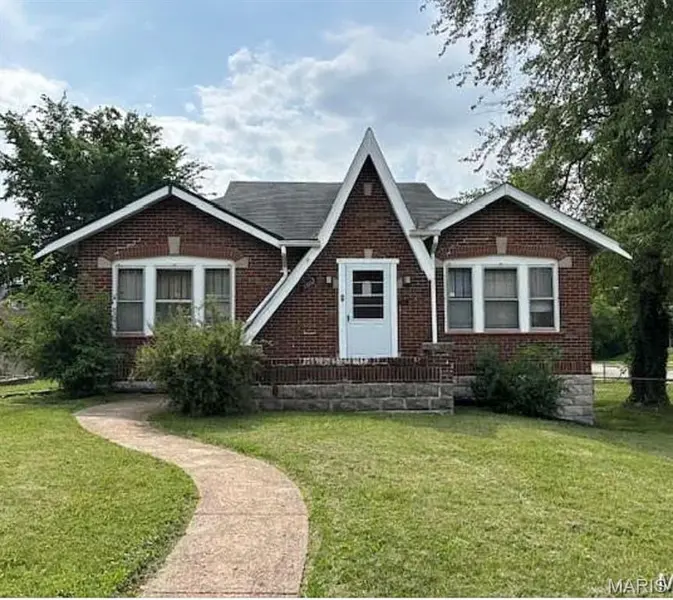 3802 Melba PL, Northwoods, MO 63121