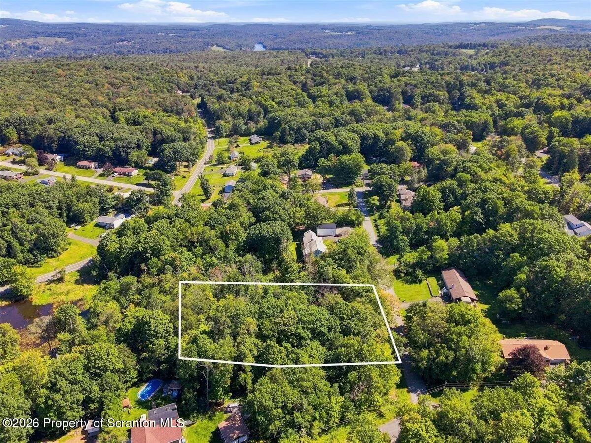 0 Hilldale RD, Roaring Brook Twp, PA 18444