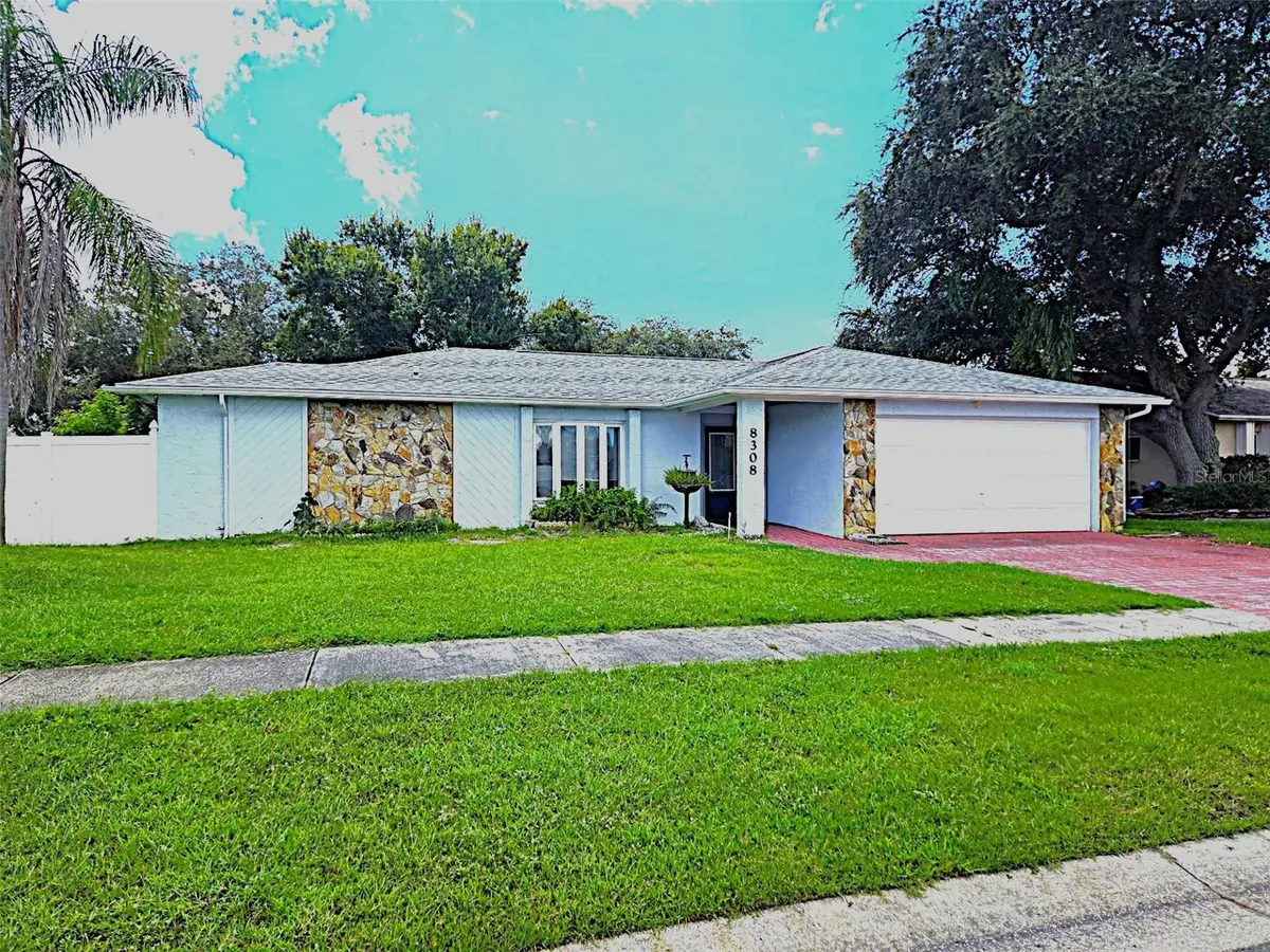 8308 123RD AVE, Largo, FL 33773