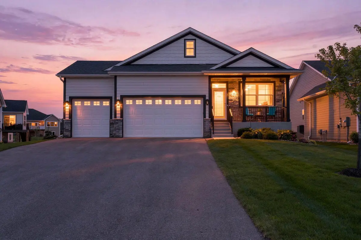 17960 Granite CT, Lakeville, MN 55044