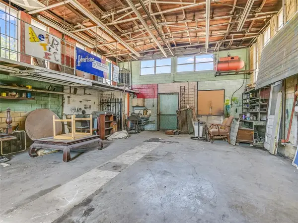 1018 N Main ST, Taylor, TX 76574