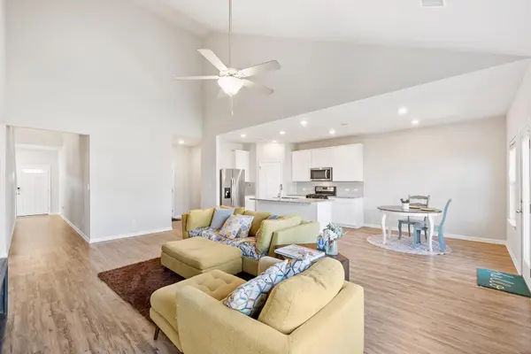 419 Windy Reed RD, Hutto, TX 78634