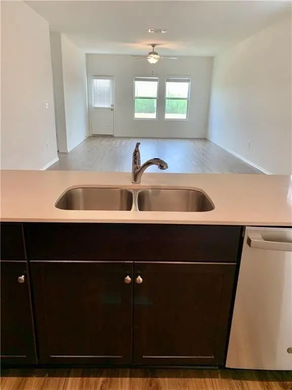 7316 Tonka LN, Austin, TX 78744