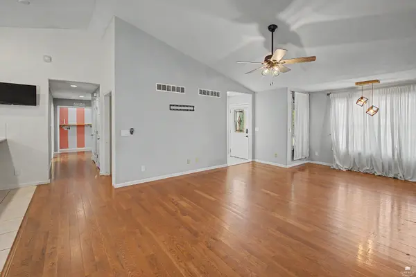 8622 Talon DR, Manhattan, KS 66502