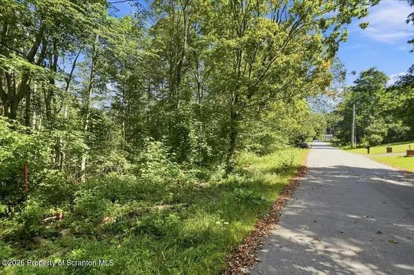 0 Hilldale RD, Roaring Brook Twp, PA 18444