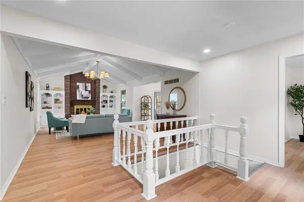 113 SW Concord CT, Blue Springs, MO 64014