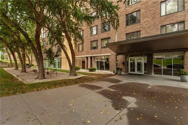 600 E 8TH ST #9S, Kansas City, MO 64106