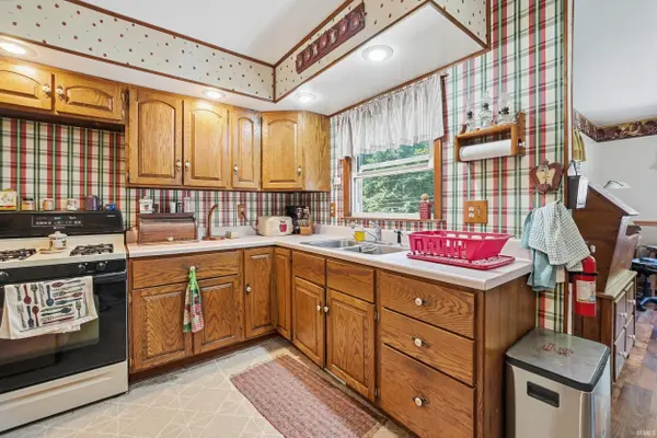 2501 West Side DR, Warsaw, IN 46580-2158