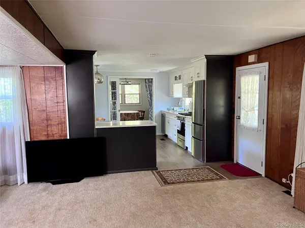 433 Mill RD #91, Calverton, NY 11933