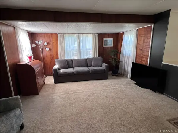433 Mill RD #91, Calverton, NY 11933