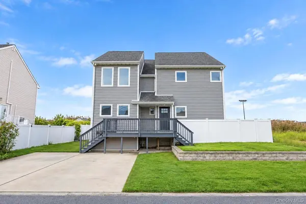 891 S Bay ST, Lindenhurst, NY 11757