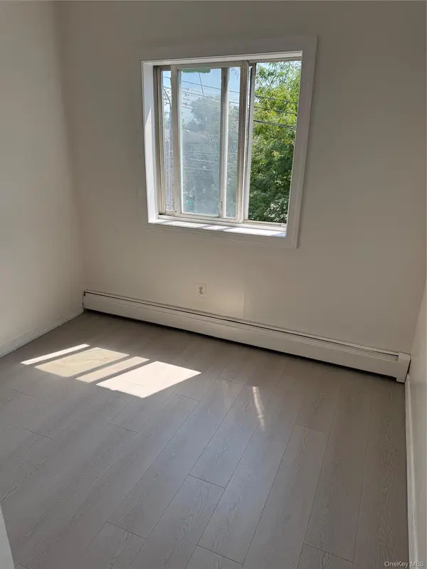 197-29 Hiawatha AVE, Hollis, NY 11423