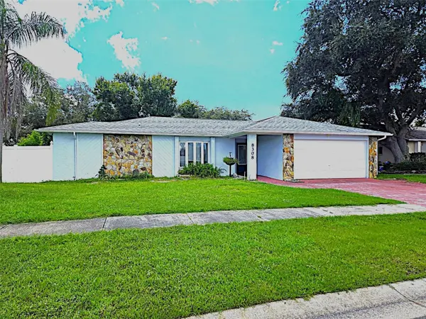 8308 123RD AVE, Largo, FL 33773