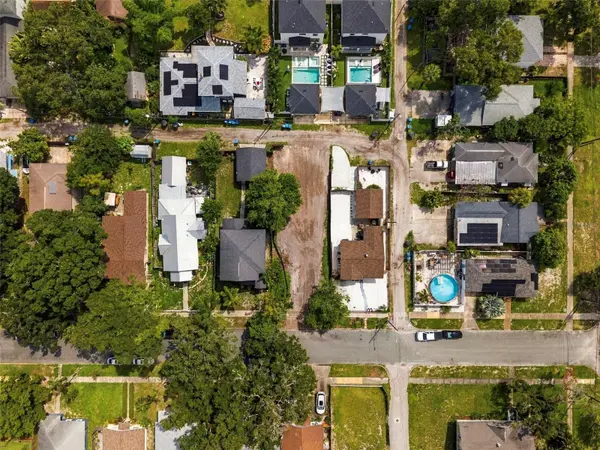 927 YALE ST N, St Petersburg, FL 33713