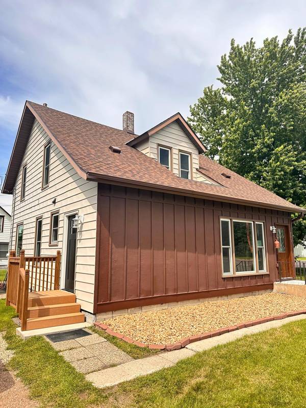 720 Fir AVE, Bird Island, MN 55310