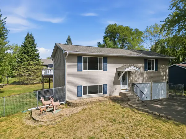 4061 99th AVE NE, Blaine, MN 55014
