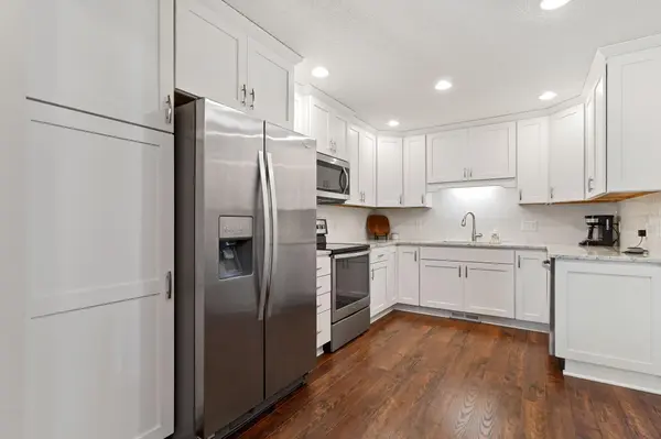 7874 Heinbuch TRL, Woodbury, MN 55125