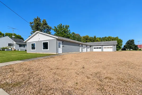 155 S Montgomery AVE, Le Center, MN 56057