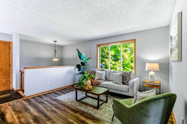 332 Orchard Pkwy W, Shakopee, MN 55379