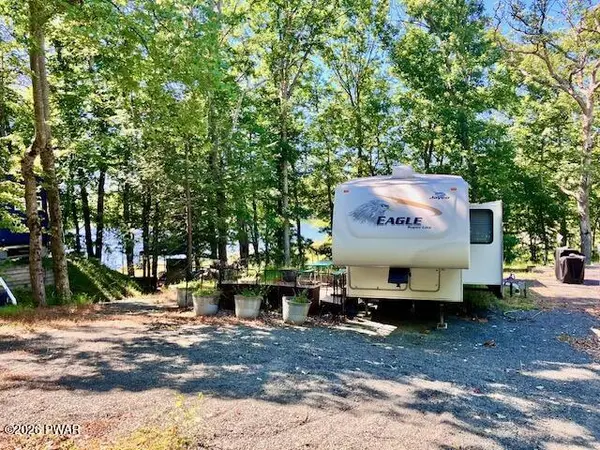 108 Lake Adventure DR, Milford, PA 18337